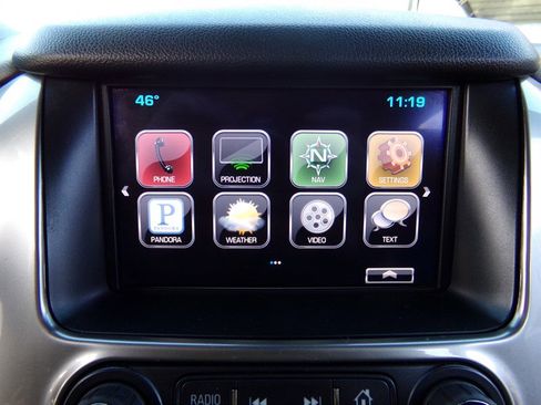 Used 2016 Chevrolet Suburban LT image 52