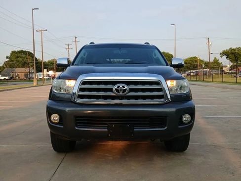 Used 2015 Toyota Sequoia Platinum image 3
