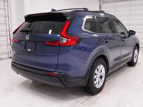 Used 2023 Honda CR-V LX image 5