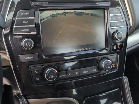 Used 2023 Nissan Maxima SL image 31