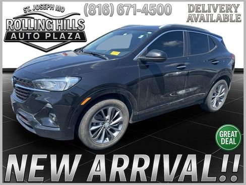 Used 2022 Buick Encore GX Select w/ Sport Touring Package FWD image 1