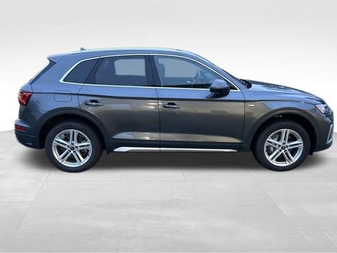 Used 2024 Audi Q5 e Premium Plus w/ Premium Plus Package image 11