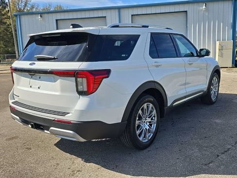 New 2026 Ford Explorer Platinum image 5