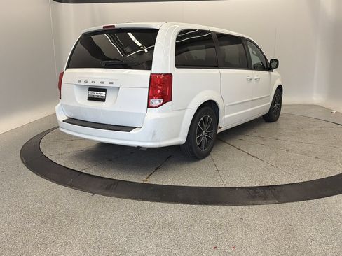 Used 2015 Dodge Grand Caravan SE w/ Quick Order Package 29E SE FWD image 6