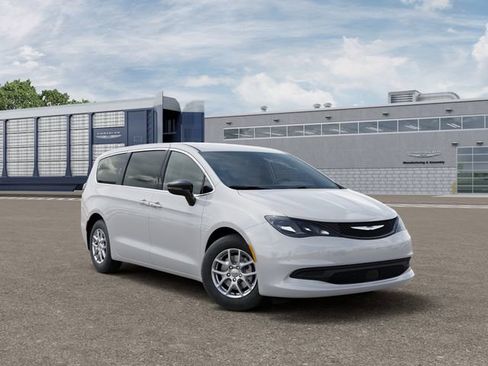 New 2025 Chrysler Voyager LX FWD image 5