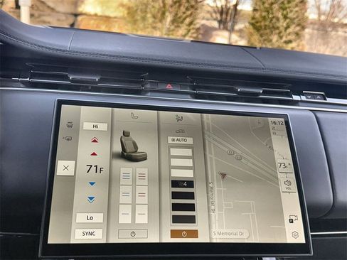 Used 2025 Land Rover Range Rover Sport SE image 26