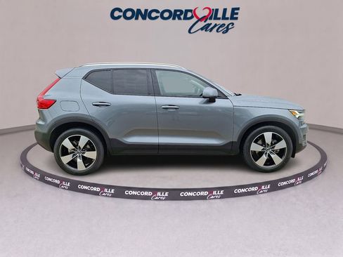 Used 2019 Volvo XC40 T5 Momentum AWD/4WD image 7