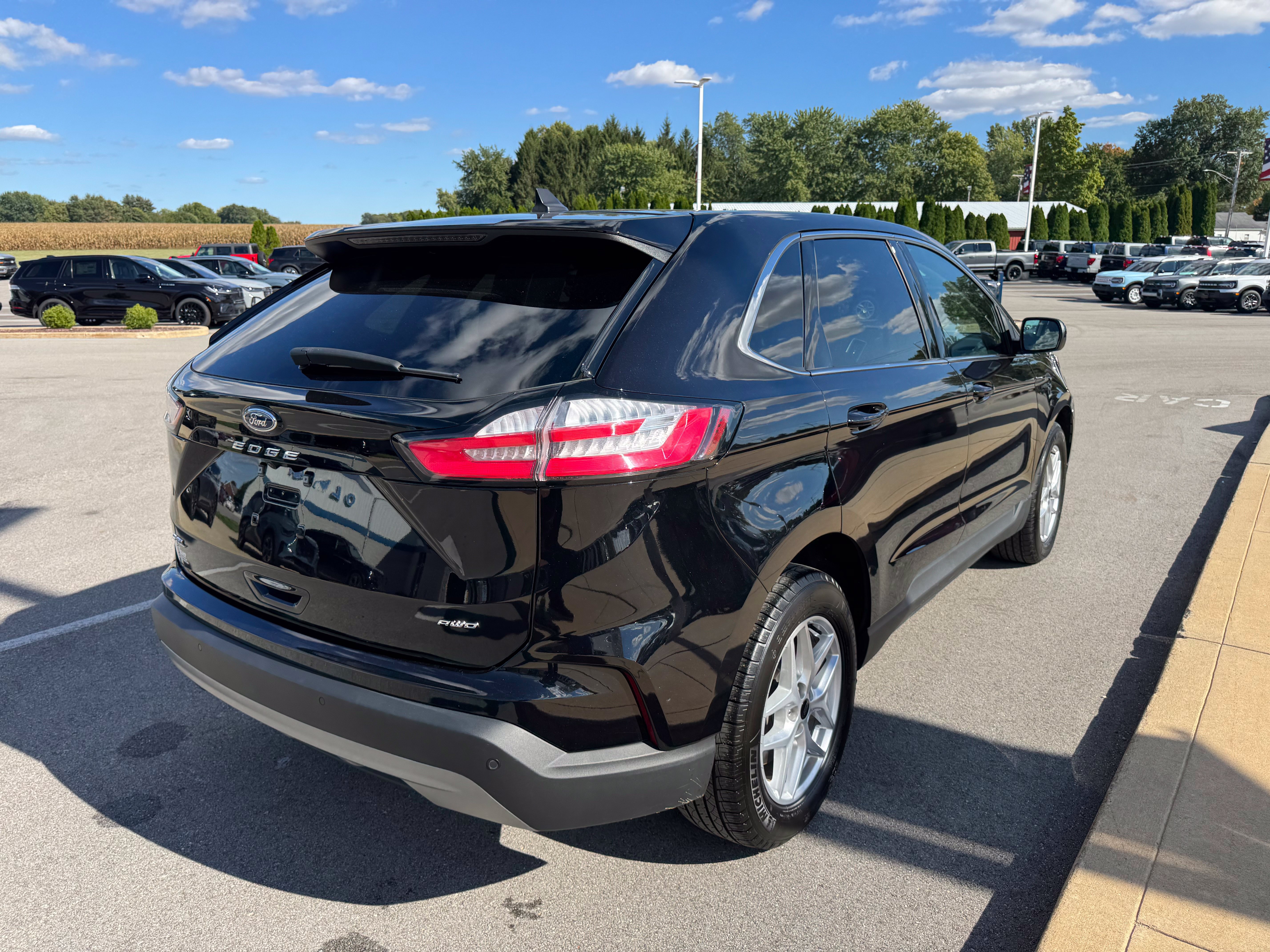 Used 2024 Ford Edge SEL w/ Convenience Package AWD/4WD image 7