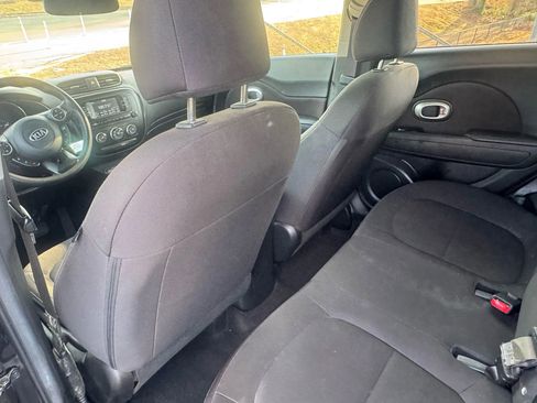 Used 2017 Kia Soul image 16