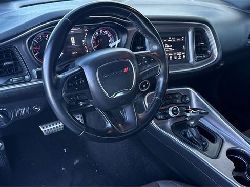 Used 2019 Dodge Challenger SXT image 14