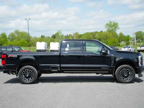 Used 2025 Ford F250 Platinum AWD/4WD image 4