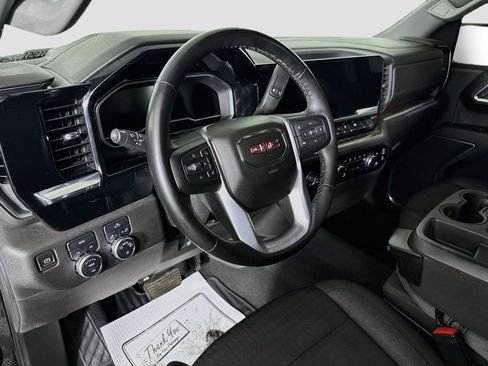 Used 2023 GMC Sierra 1500 SLE AWD/4WD image 9
