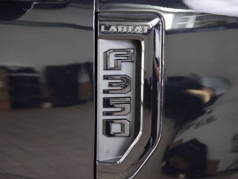Used 2022 Ford F350 Lariat w/ Black Appearance Package AWD/4WD image 14