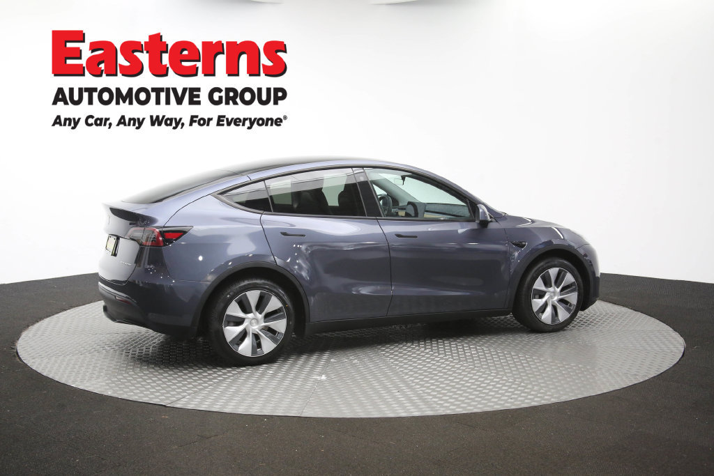 Used 2023 Tesla Model Y Long Range AWD/4WD image 39