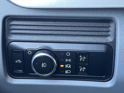Used 2025 Ford F250 XLT AWD/4WD image 11