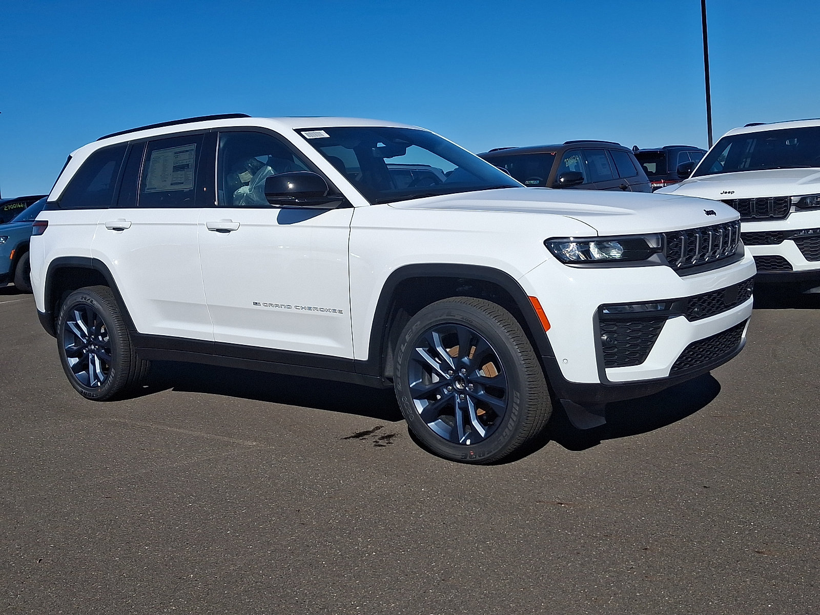 New 2026 Jeep Grand Cherokee Limited AWD/4WD image 1