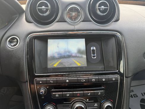Used 2016 Jaguar XJ L Supercharged RWD image 29
