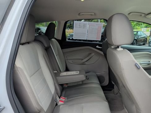 Used 2015 Ford Escape SE w/ Equipment Group 201A AWD/4WD image 35