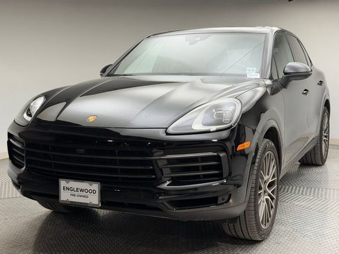 Used 2023 Porsche Cayenne image 1