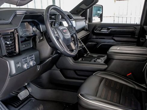 Used 2024 GMC Sierra 2500 AT4X image 14