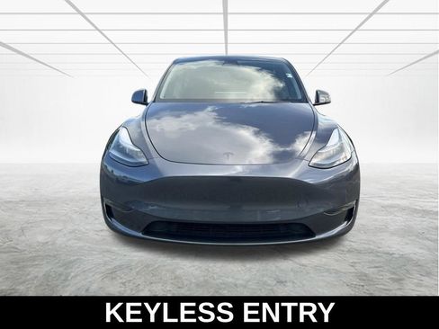 Used 2021 Tesla Model Y Performance AWD/4WD image 9