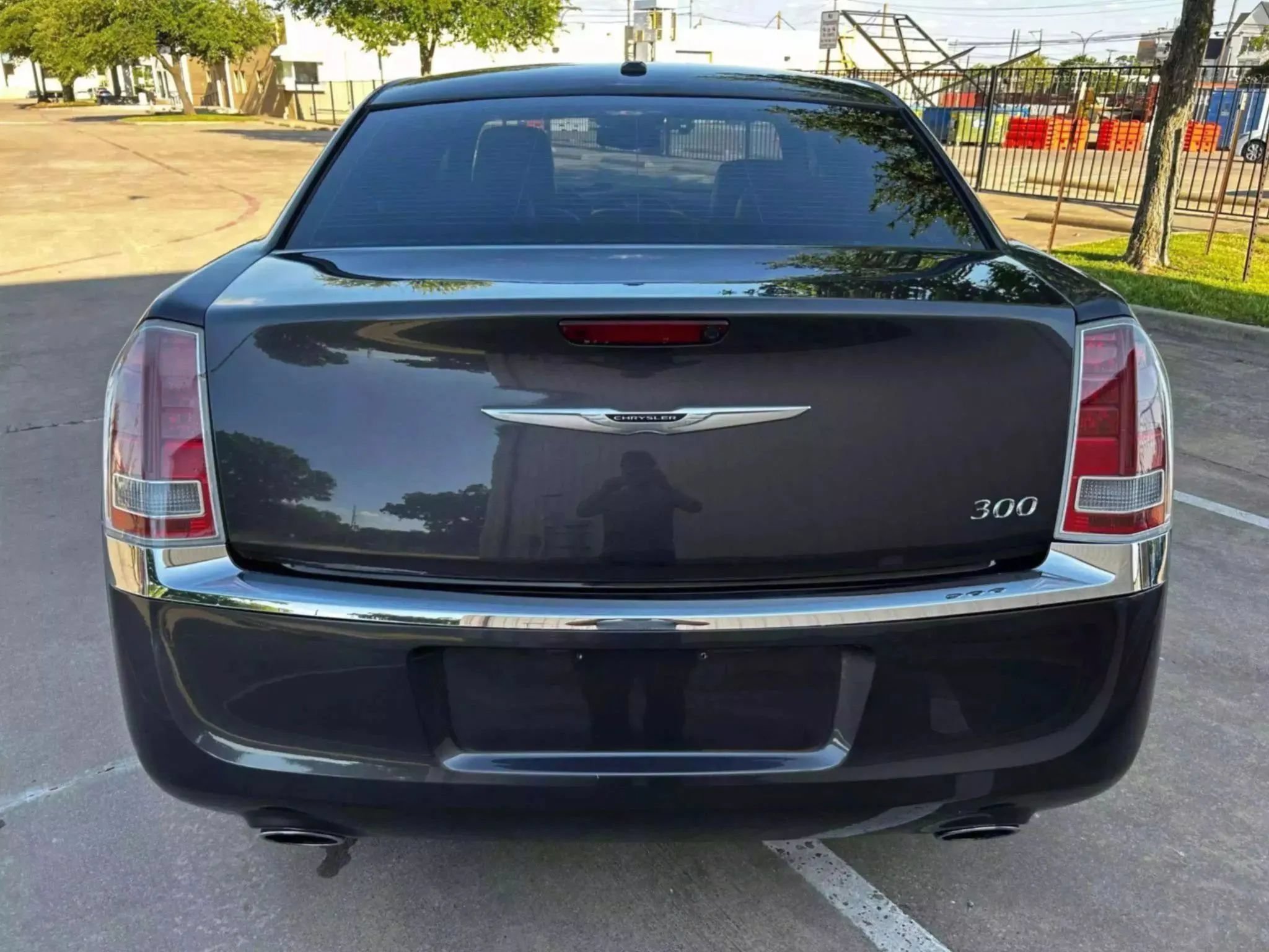 Used 2013 Chrysler 300 RWD image 6