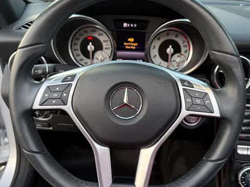 Used 2016 Mercedes-Benz SLK 300 image 37