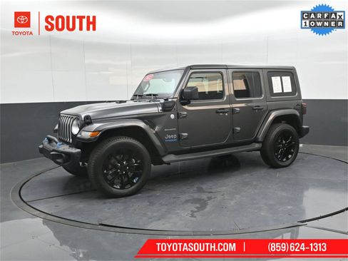 Used 2022 Jeep Wrangler Unlimited Sahara image 7