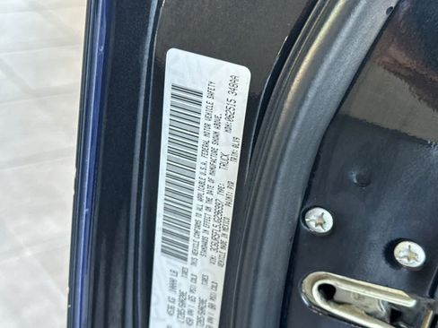 Used 2018 RAM 2500 Laramie w/ Sport Appearance Group AWD/4WD image 32