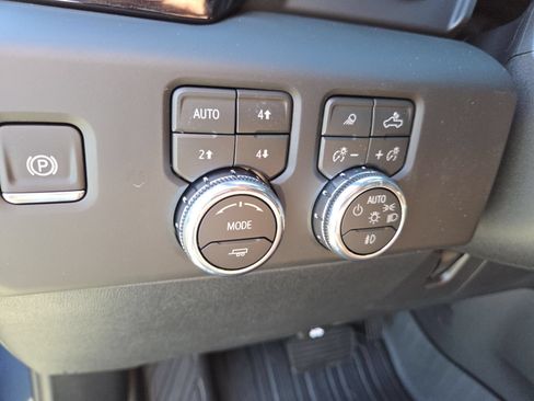 New 2026 GMC Sierra 2500 Denali Ultimate AWD/4WD image 8