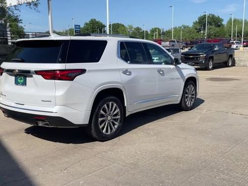Used 2023 Chevrolet Traverse Premier AWD/4WD image 8