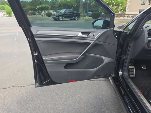 Used 2019 Volkswagen GTI Autobahn FWD image 35