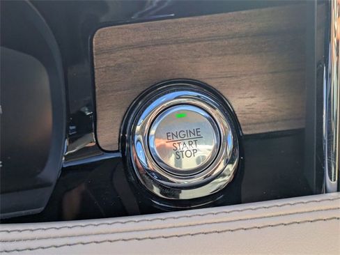 Used 2022 Lincoln Corsair Reserve w/ Equipment Group 201A image 31