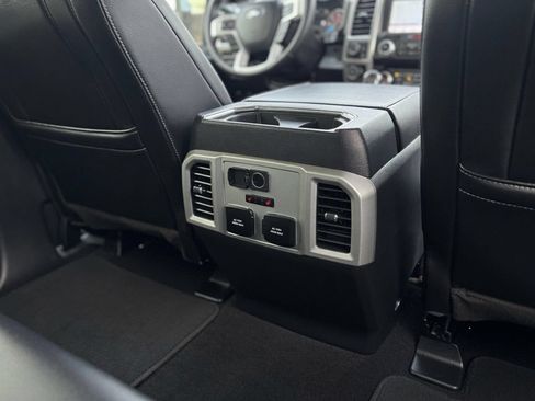 Used 2019 Ford F150 Lariat w/ Equipment Group 502A Luxury AWD/4WD image 17