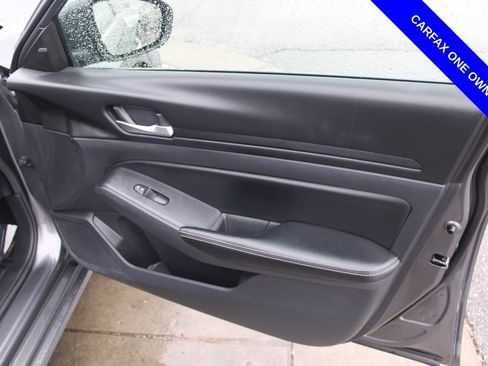 Used 2024 Nissan Altima 2.5 SV image 21