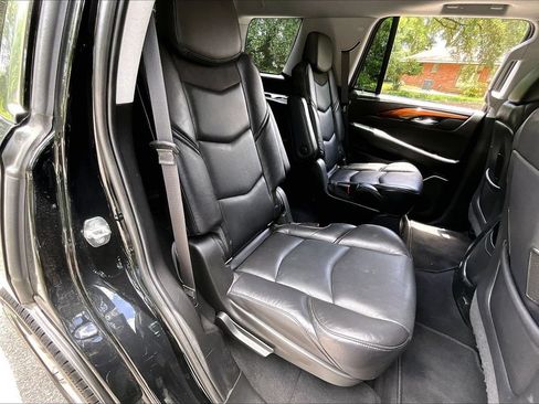 Used 2019 Cadillac Escalade Luxury RWD image 20