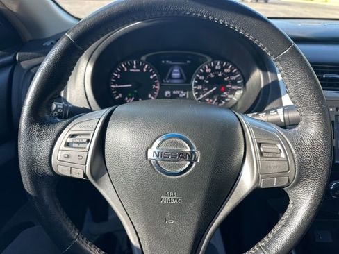 Used 2013 Nissan Altima 2.5 SL w/ Technology Pkg FWD image 12