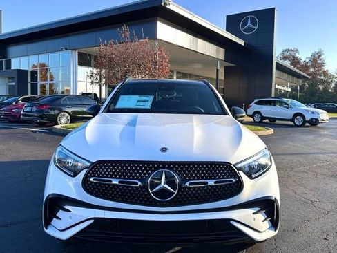 Used 2026 Mercedes-Benz GLC 300 4MATIC image 2