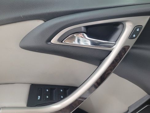 Used 2014 Buick Verano FWD image 27