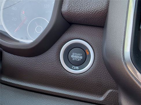 New 2026 RAM 1500 Laramie AWD/4WD image 17
