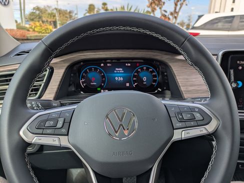 New 2026 Volkswagen Atlas SEL image 30