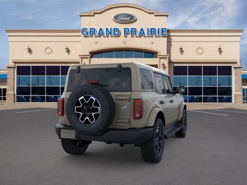 New 2026 Ford Bronco Outer Banks AWD/4WD image 8