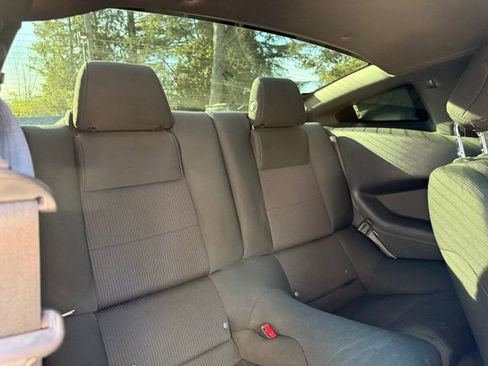 Used 2014 Ford Mustang Coupe image 24