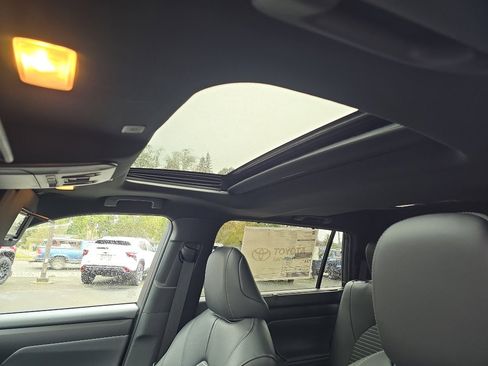 New 2025 Toyota Highlander XSE image 13