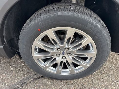 New 2026 Ford Explorer Active w/ Active Comfort Package AWD/4WD image 11