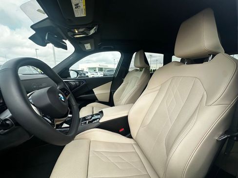 Used 2025 BMW X3 xDrive30i w/ Convenience Package AWD/4WD image 9