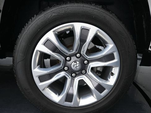 Used 2022 RAM 1500 Limited w/ Off Road Group AWD/4WD image 15