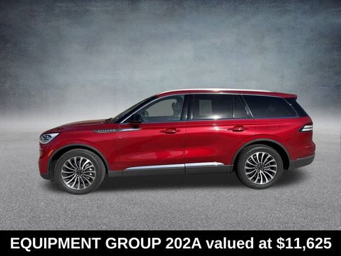 Used 2020 Lincoln Aviator Reserve w/ Equipment Group 202A image 2