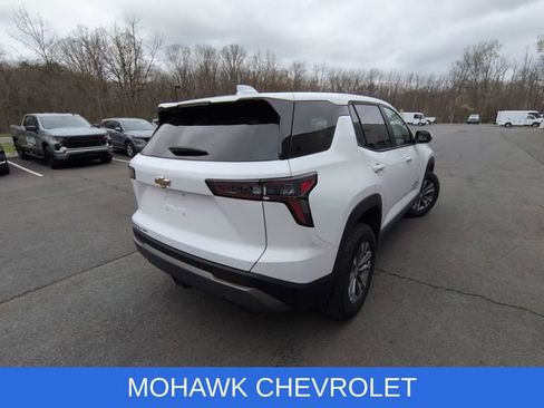 Used 2025 Chevrolet Equinox LT AWD/4WD image 13