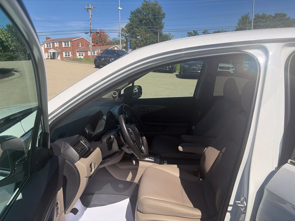 Used 2023 Honda Ridgeline RTL-E image 9